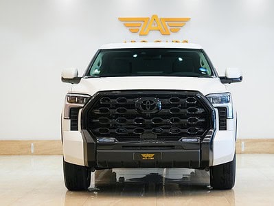2024 Toyota Tundra HYBRID LIMITED i-FORCE MAX twin-turbo V6 Engine White Grey