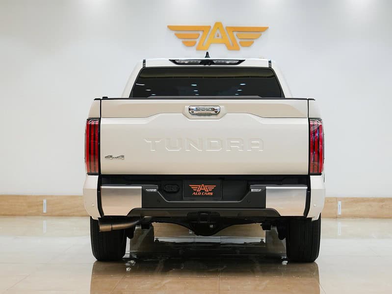 2024 Toyota Tundra HYBRID LIMITED i-FORCE MAX twin-turbo V6 Engine White Grey