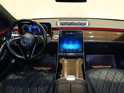 2021 Mercedes-Benz S 580 4Maticc 4.0-liter V8 Engine Grey Black AWD