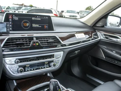 2022 BMW 7-Series 750i 8 Cylinders Engine Petrol Black Sedan