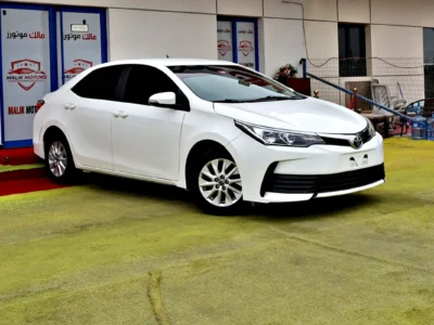 2018 Toyota Corolla XLI 4 Cylinders Engine Petrol White Beige Sedan