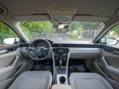 2020 Volkswagen PASSAT Trendline 2.5L 4 Cylinders Engine GCC White Beige