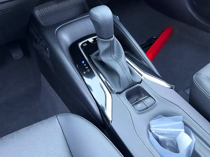 2025 Toyota Corolla SE 1.8L Elite Edition Hybrid 4 Cylinders White Black Sedan