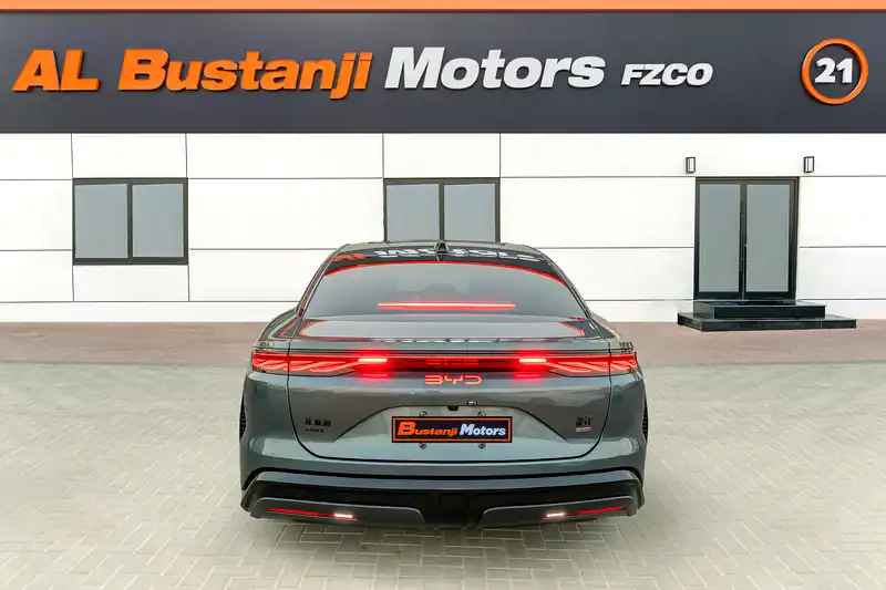 2025 BYD HAN Other Hybrid 4 Cylinders Engine Green White Sedan