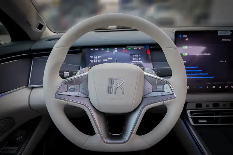 2025 BYD HAN PHEV 4 Cylinders Engine Silver White Sedan FWD