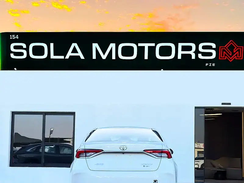 2025 Toyota Corolla SE 1.8L Elite Edition Hybrid 4 Cylinders White Black Sedan