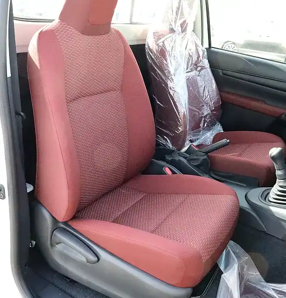 2025 Toyota Hilux SR RWD 2.7 L 4 Cylinders Engine White Red Pick Up Truck