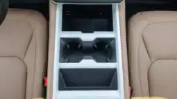 2025 Land Rover Defender X-Dynamic SE 3.0L 6 Cylinders Engine Black Tan SUV