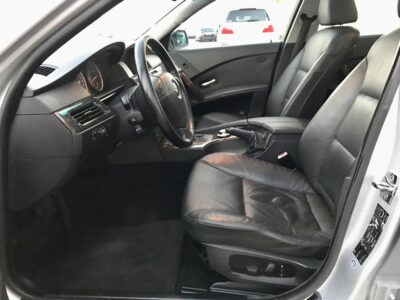2005 BMW 530i 3.0 litres Inline 6-cylinder Engine Silver Black Sedan
