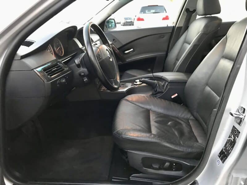 2005 BMW 530i 3.0 litres Inline 6-cylinder Engine Silver Black Sedan