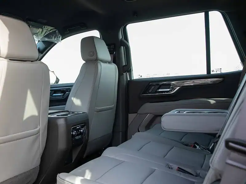 2025 GMC Yukon Elevation 5.3 litre V8 Engine GCC Spec Black Grey SUV