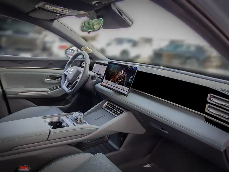 2025 BYD Qin L DM-i Hybrid 4 Cylinders Green Black Sedan FWD