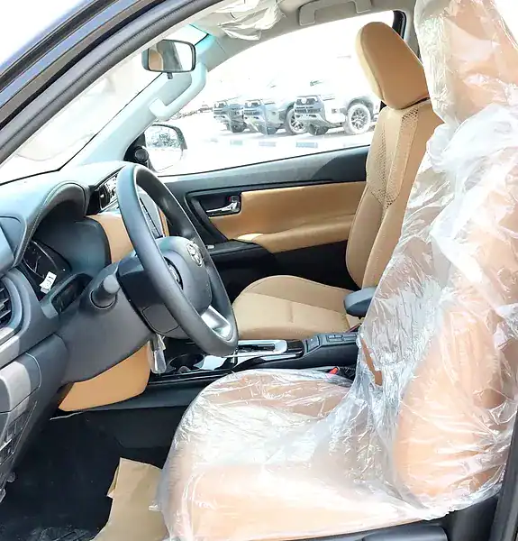 2025 Toyota Fortuner SR5 2.7L 4 Cylinders Engine Petrol Black Beige GCC Specs