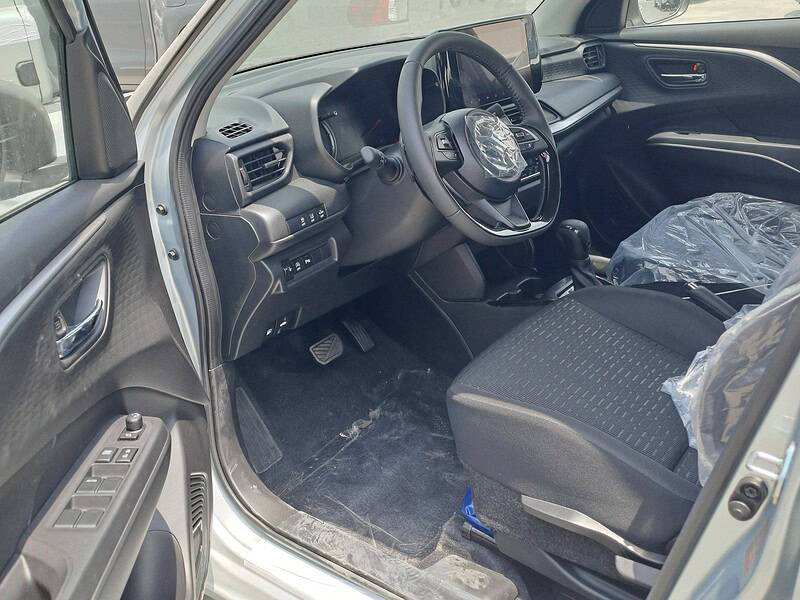 2026 Suzuki Swift 1.2L Hybrid 3 Cylinder Engine Silver Black Hatchback