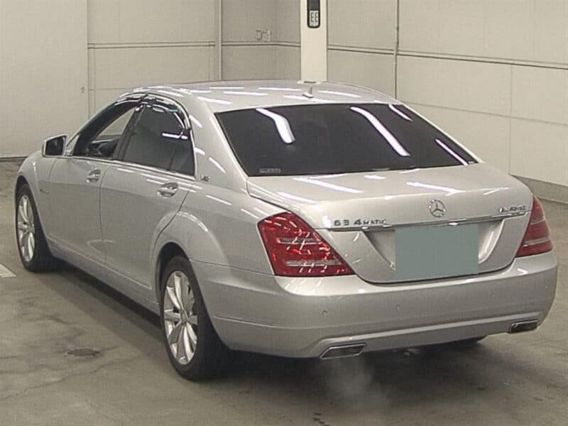 2012 Mercedes-Benz S550L 4.7 litres V8 Engine Petrol Silver Black Sedan