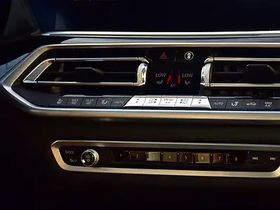 2019 BMW X5 Xdrive 40i 6 Cylinder Engine White Tan SUV GCC Specs