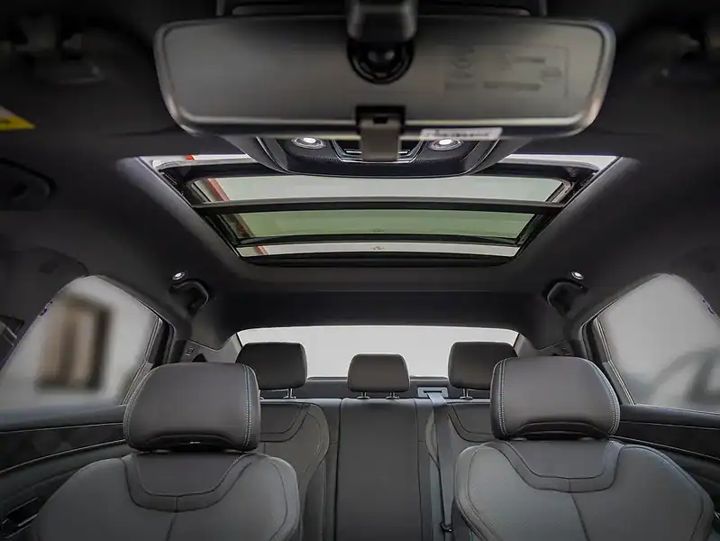 2025 BYD Qin L DM-i Hybrid 4 Cylinders Green Black Sedan FWD