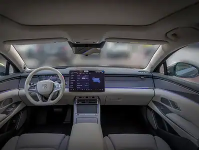 2025 BYD HAN Other Hybrid 4 Cylinders Engine Green White Sedan