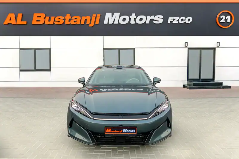 2025 BYD HAN Other Hybrid 4 Cylinders Engine Green White Sedan