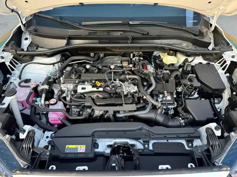 2025 Toyota Corolla Cross Hybrid 4 Cylinders Engine White Black Crossover