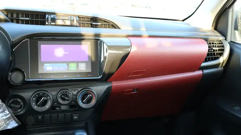 2025 Toyota Hilux Double Cab 2.7 litres 4 Cylinders Engine Petrol White Red