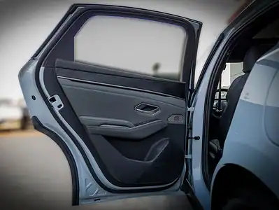 2025 BYD Qin L DM-i Hybrid 4 Cylinders Green Black Sedan FWD