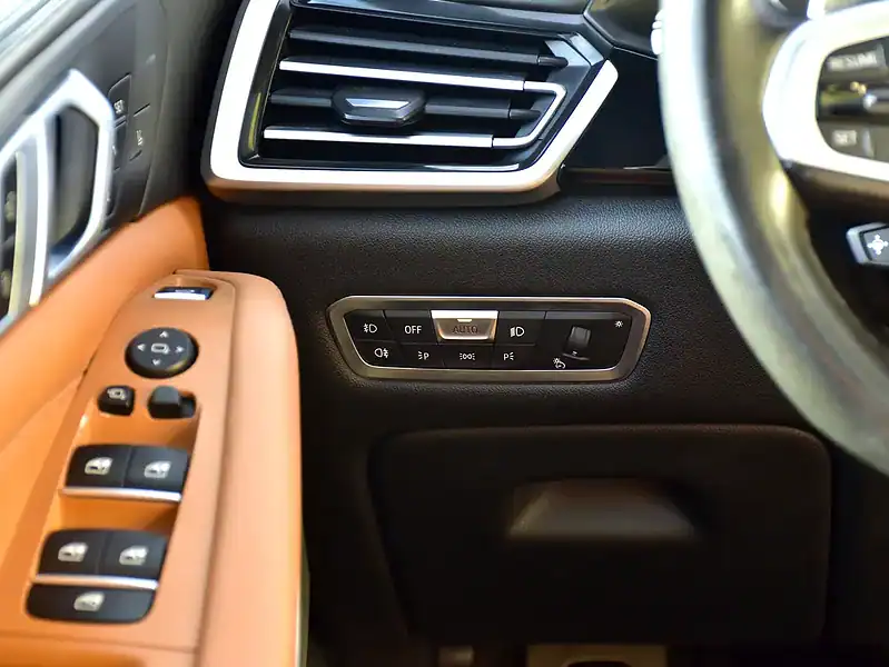 2019 BMW X5 Xdrive 40i 6 Cylinder Engine White Tan SUV GCC Specs