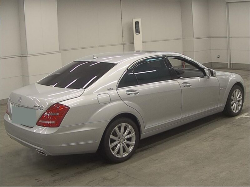 2012 Mercedes-Benz S550L 4.7 litres V8 Engine Petrol Silver Black Sedan