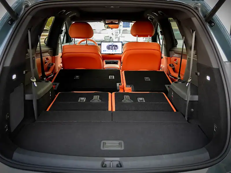 2025 BYD Tang DM-i Hybrid 4 Cylinders Green Orange SUV RWD