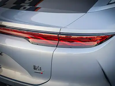 2025 BYD HAN Flagship Edition Electric 650+ KM Silver White Sedan