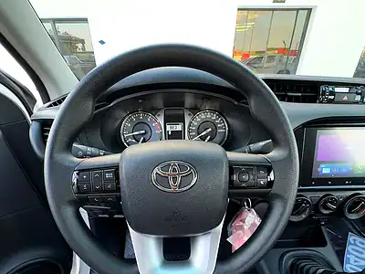 2025 Toyota Hilux Single Cab 4 Cylinder Engine White Maroon Truck Manual