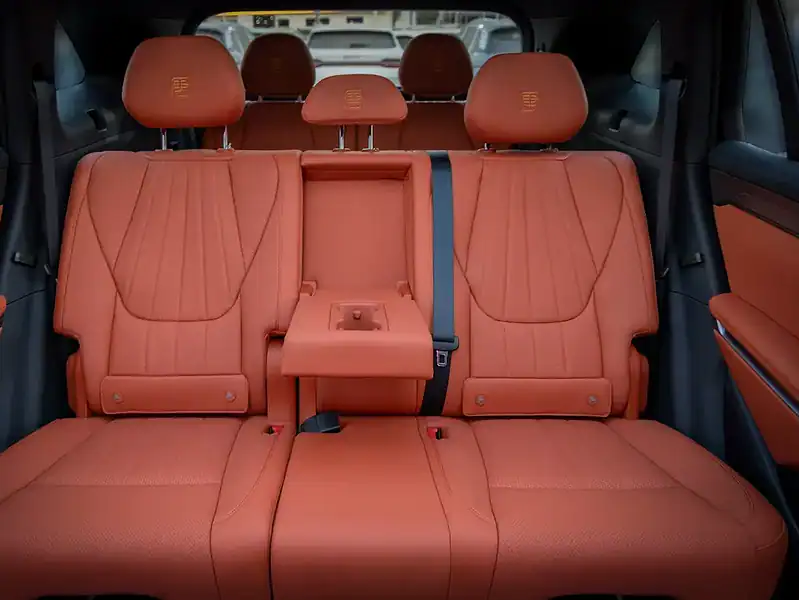 2025 BYD Tang DM-i Hybrid 4 Cylinders Green Orange SUV RWD