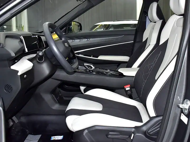 2026 Geely CityRay GC 4 Cylinders Engine Grey White SUV GCC Specs