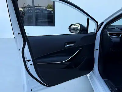 2025 Toyota Corolla SE 1.8L Elite Edition Hybrid 4 Cylinders White Black Sedan