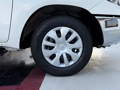 2025 Toyota Hilux Single Cab 4 Cylinder Engine White Maroon Truck Manual