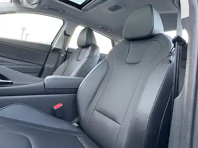 2025 Hyundai Elantra Other 1.5 litres 4 Cylinder Engine White Grey Sedan AT