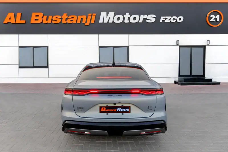 2025 BYD HAN PHEV 4 Cylinders Engine Silver White Sedan FWD