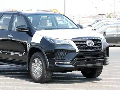 2025 Toyota Fortuner SR5 2.7L 4 Cylinders Engine Petrol Black Beige GCC Specs