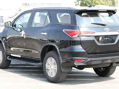 2025 Toyota Fortuner SR5 2.7L 4 Cylinders Engine Petrol Black Beige GCC Specs