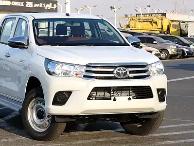 2025 Toyota Hilux Double Cab 2.7 litres 4 Cylinders Engine Petrol White Red