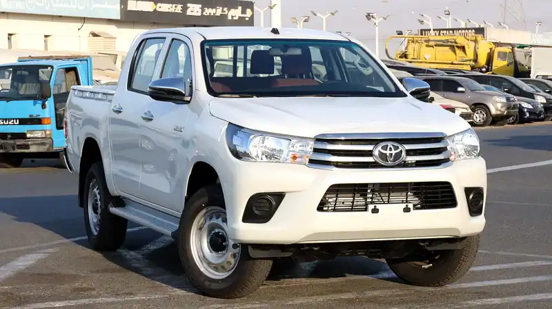 2025 Toyota Hilux Double Cab 2.7 litres 4 Cylinders Engine Petrol White Red