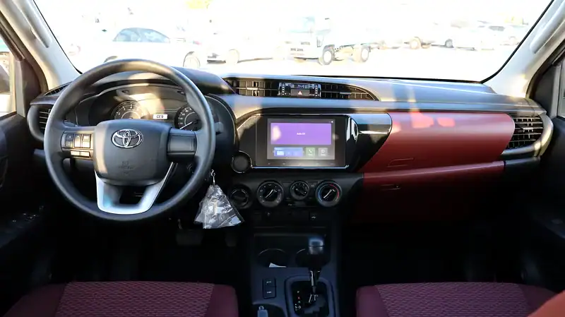 2025 Toyota Hilux Double Cab 2.7 litres 4 Cylinders Engine Petrol White Red