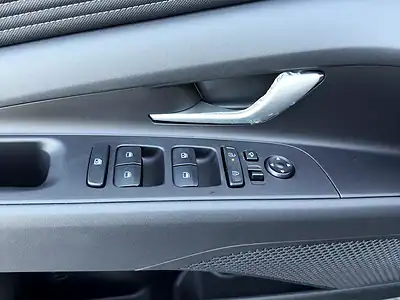 2025 Hyundai Elantra Other 1.5 litres 4 Cylinder Engine Black Grey Sedan AT