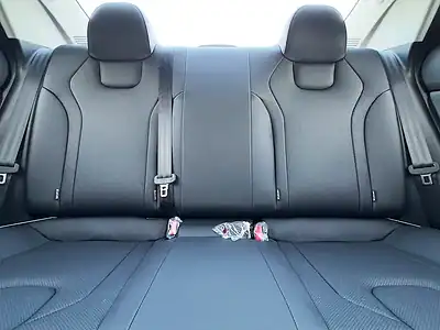 2025 Hyundai Elantra Other 1.5 litres 4 Cylinder Engine White Grey Sedan AT