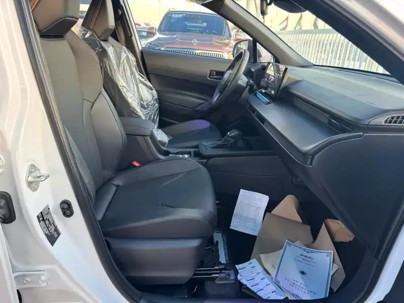 2025 Toyota Corolla Cross Hybrid 4 Cylinders Engine White Black Crossover