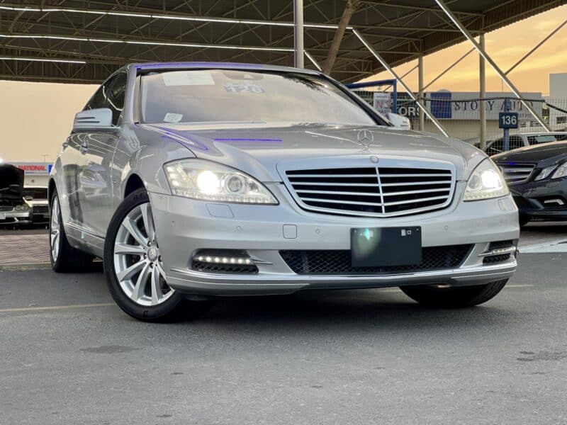 2012 Mercedes-Benz S550L 4.7 litres V8 Engine Petrol Silver Black Sedan