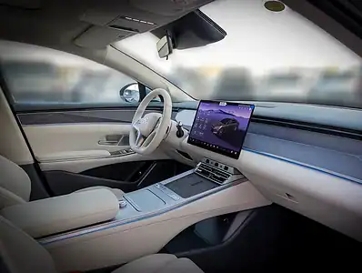 2025 BYD HAN PHEV 4 Cylinders Engine Silver White Sedan FWD