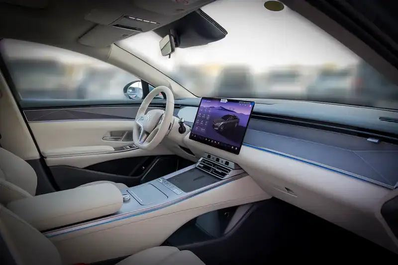 2025 BYD HAN PHEV 4 Cylinders Engine Silver White Sedan FWD