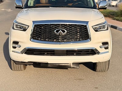 2019 INFINITI QX80 LUXE 4x4 5.6 litre V8 Cylinder Engine White Tan SUV Full Option