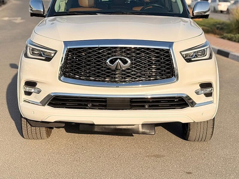 2019 INFINITI QX80 LUXE 4x4 5.6 litre V8 Cylinder Engine White Tan SUV Full Option
